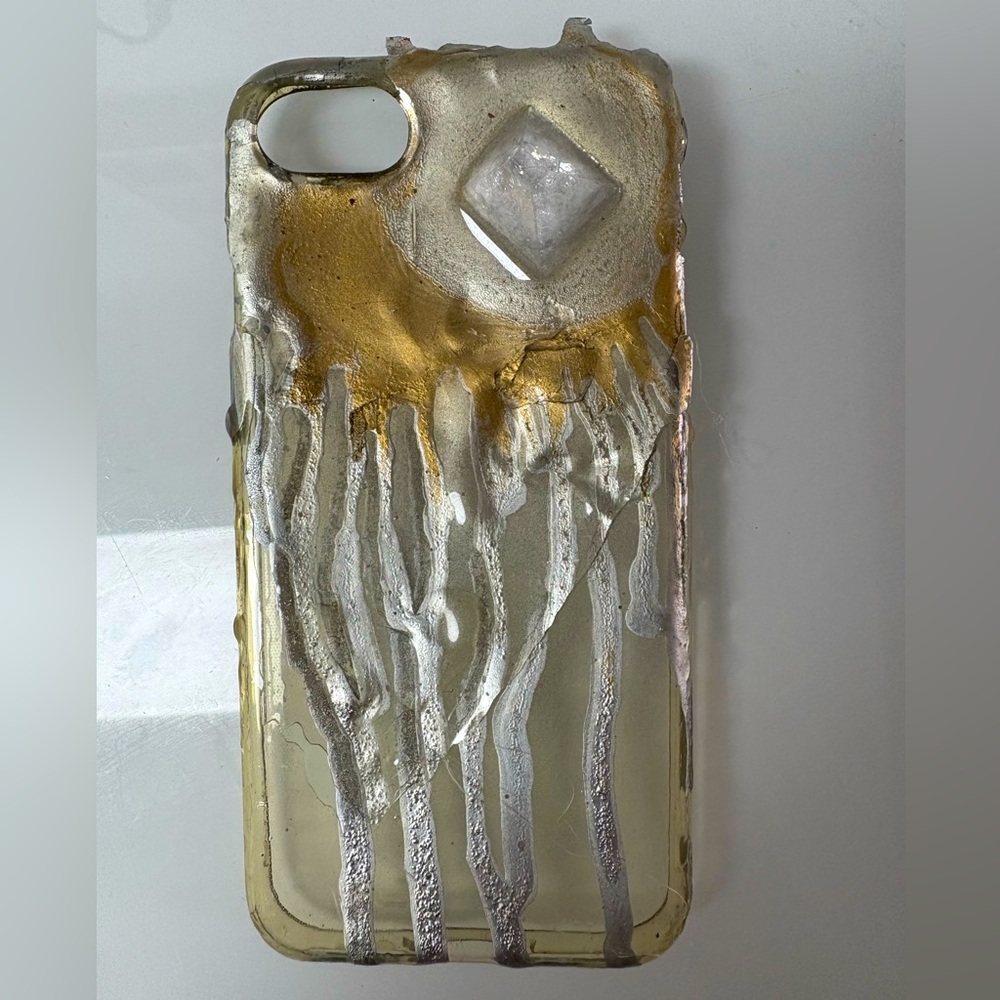 ADINA MILLS amazing OOAK iPhone case 
Crystal gold paint iPhone 6 / 6S